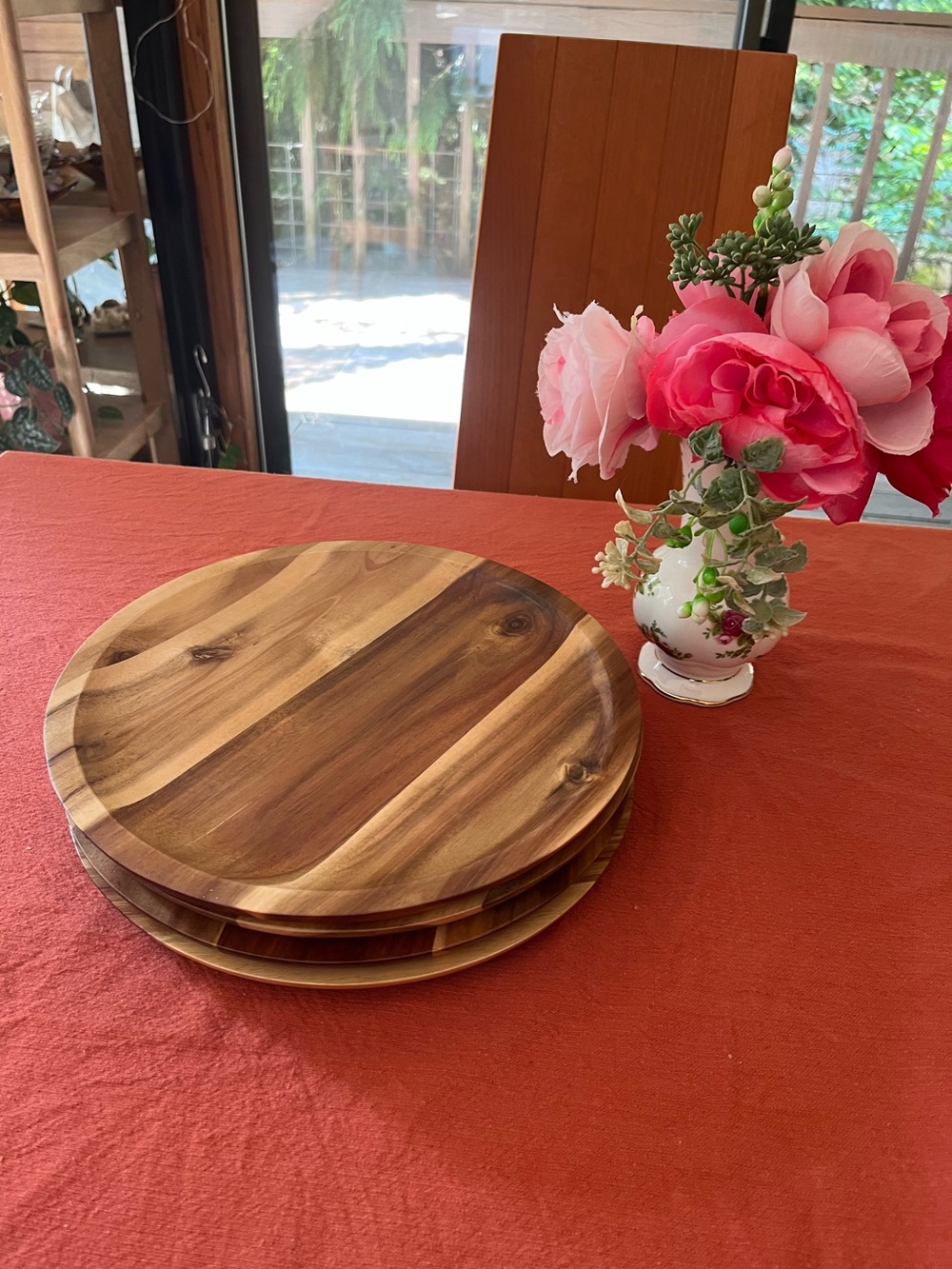 Acacia Wood Round Serving dinner plater/serving plates - Natural Brown